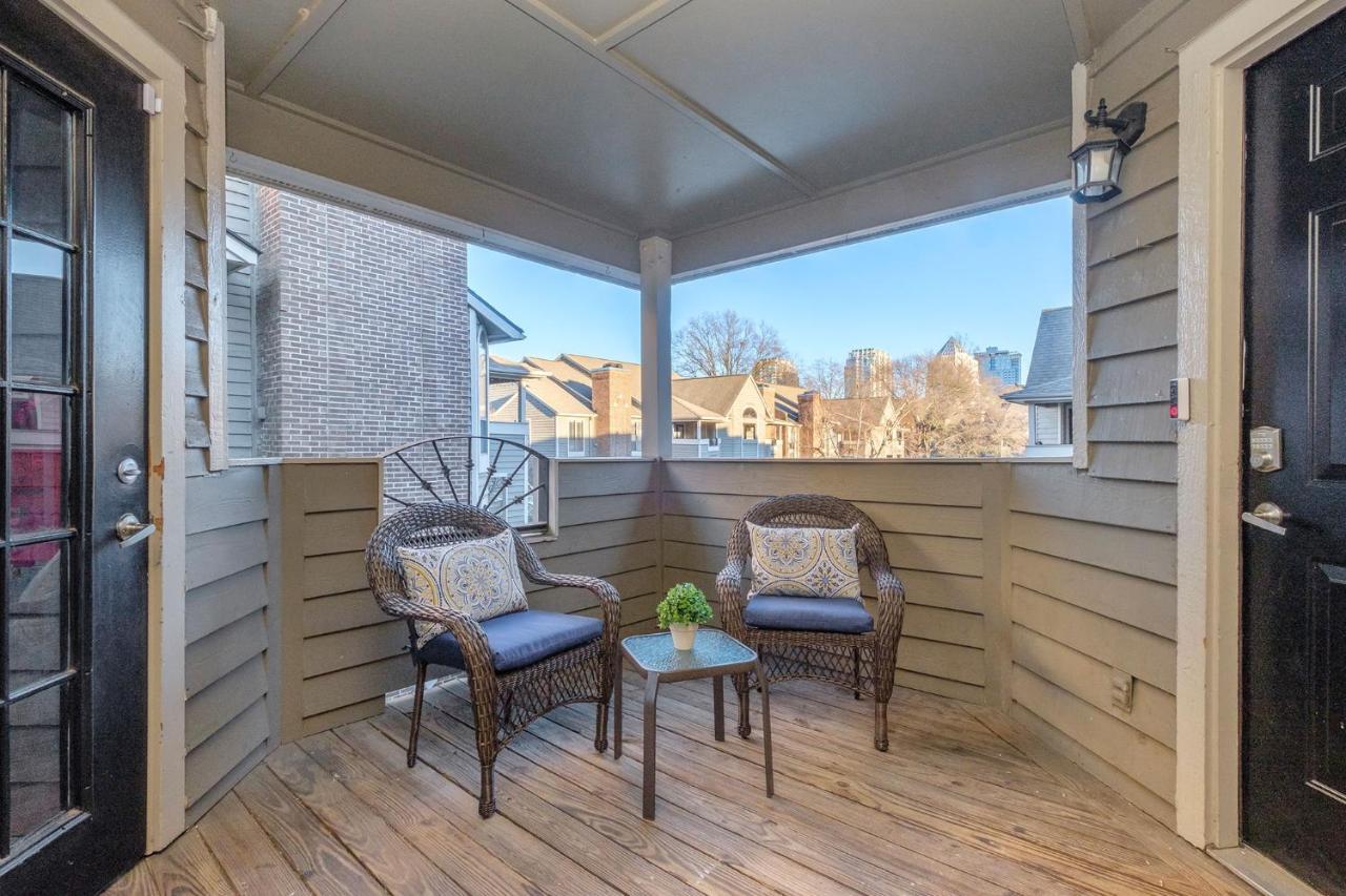 Charming Apartment With Wi-Fi Charlotte Bagian luar foto